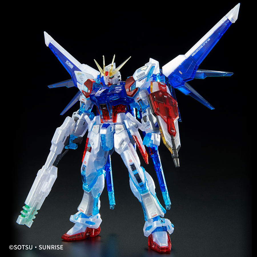 RG 1/144 GAT-X105B/FP ビルドストライクガンダム フルパッケージ（RGシステムイメージカラー） [Build Strike Gundam Full Package (RG System Image Color)]
