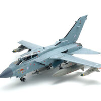 タミヤ 1/32 トーネードGR.4 （パイロット人形付き） 25425 4950344254255