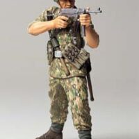タミヤ 1/16 WWⅡドイツ戦闘歩兵（迷彩野戦服） 36303 4950344363032
