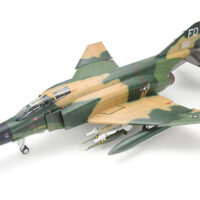 タミヤ 1/32 F-4ファントムⅡ 60305 4950344603053