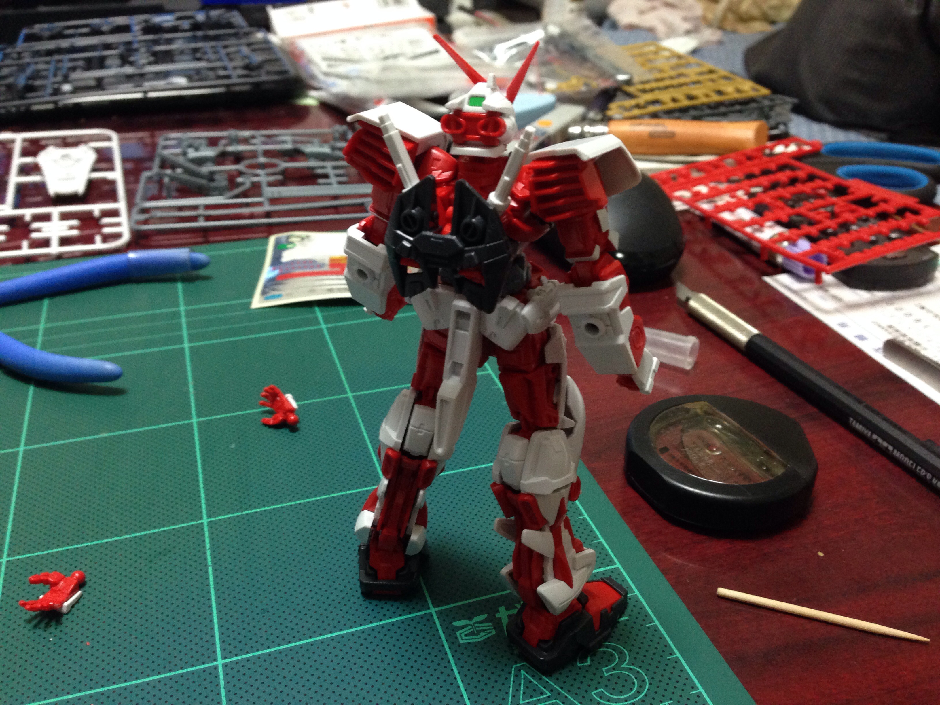 HGCE 1/144 MBF-P02 ガンダムアストレイ レッドフレーム（フライトユニット装備） [Gundam Astray Red
