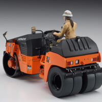 ハセガワ 1/35 日立建機 コンバインド振動ローラ ZC50C-5 4967834660021